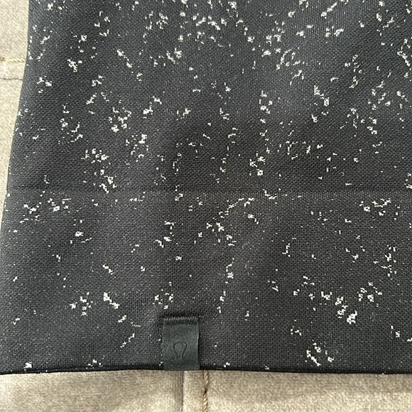 Lululemon Rest Less Cropped 1/2 Zip Herringbone Fade Black / White Size 2 crop - Picture 6 of 7